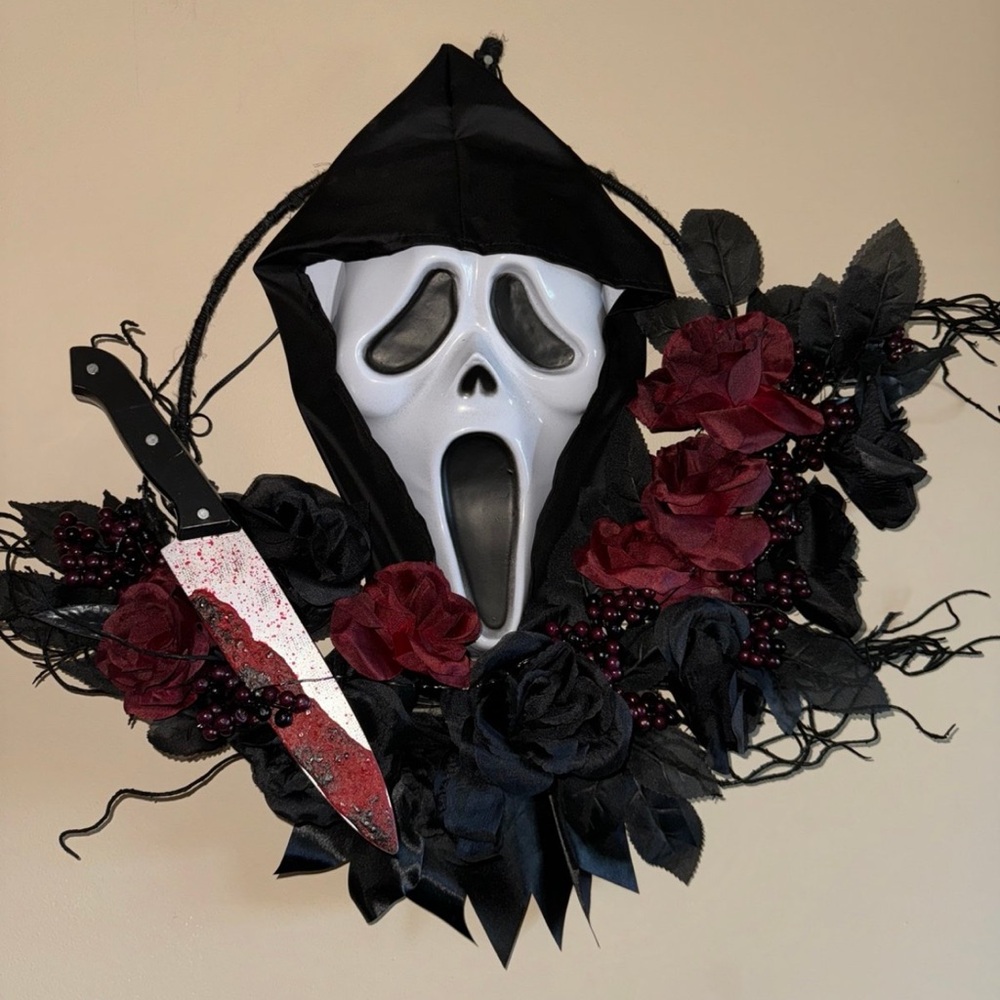 Spirit Halloween Ghostface Wreath
